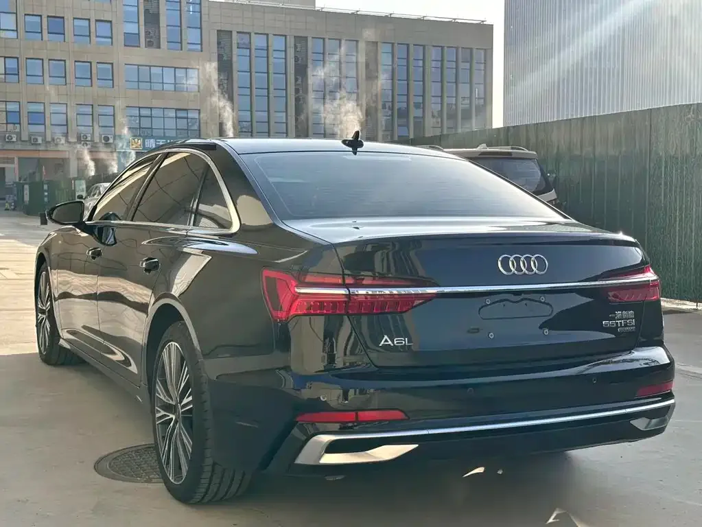 Audi A6L — фото 2