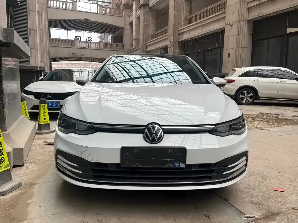 Volkswagen Golf 2023 из CN, фото 4