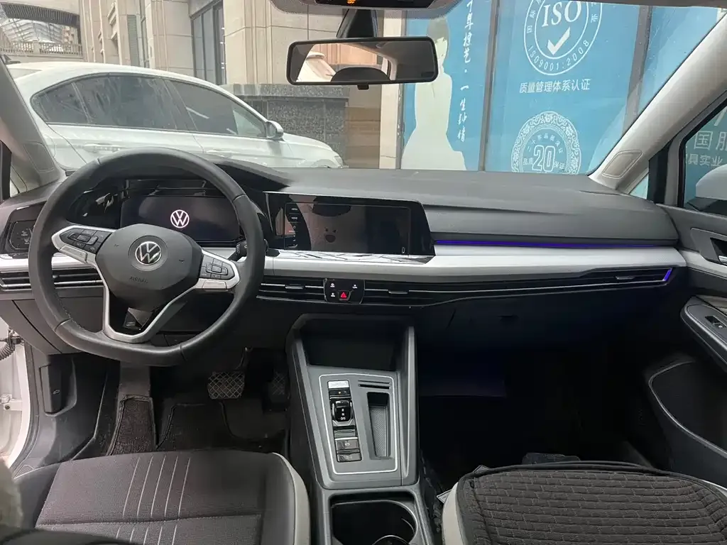 Volkswagen Golf 2023 из CN, фото 10