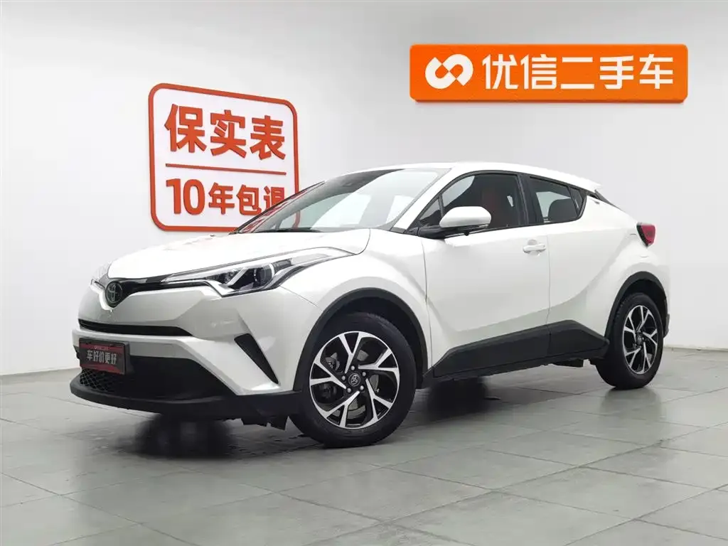 Toyota C-HR — фото 1
