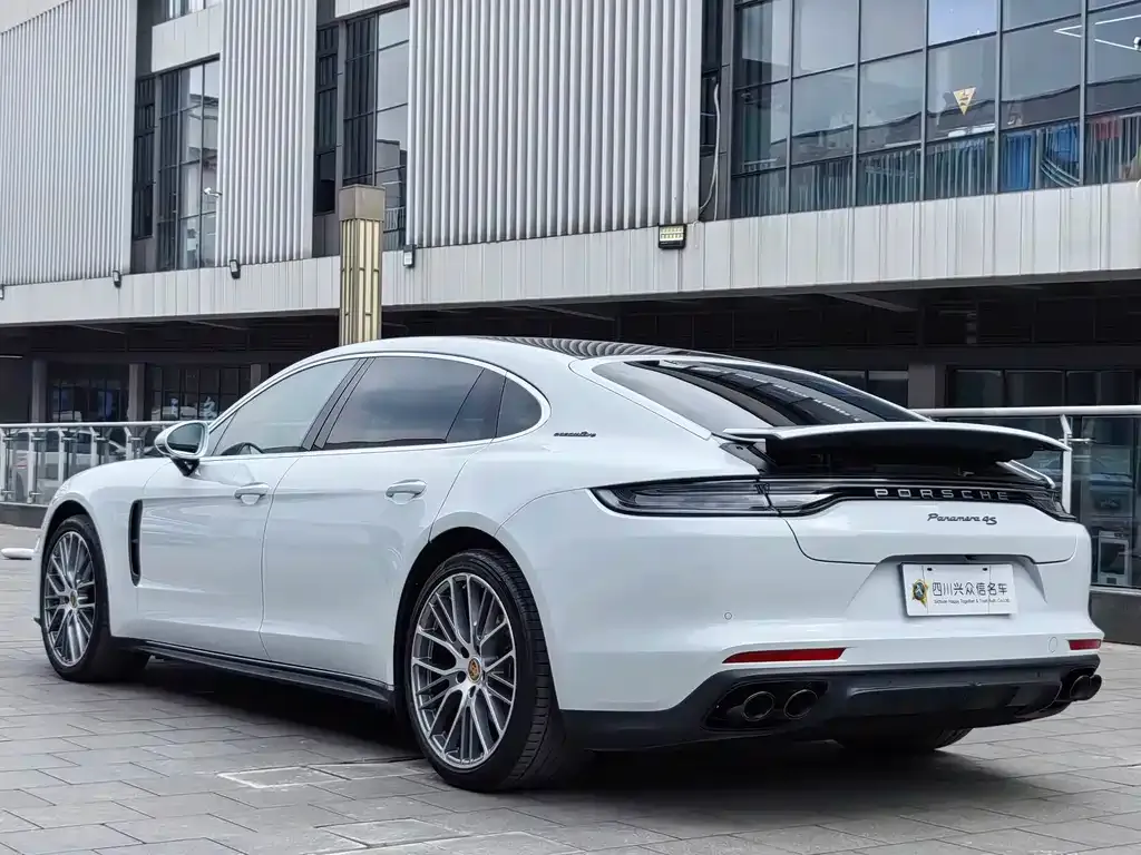 Porsche Panamera — фото 6