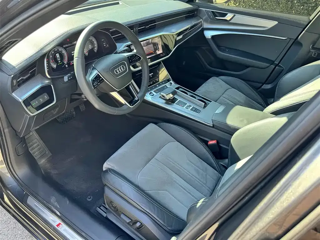 Audi A6L — фото 10