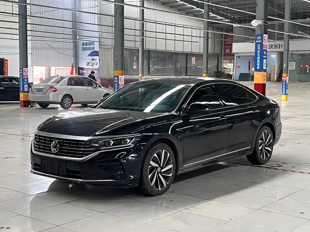 Volkswagen Passat — фото 1