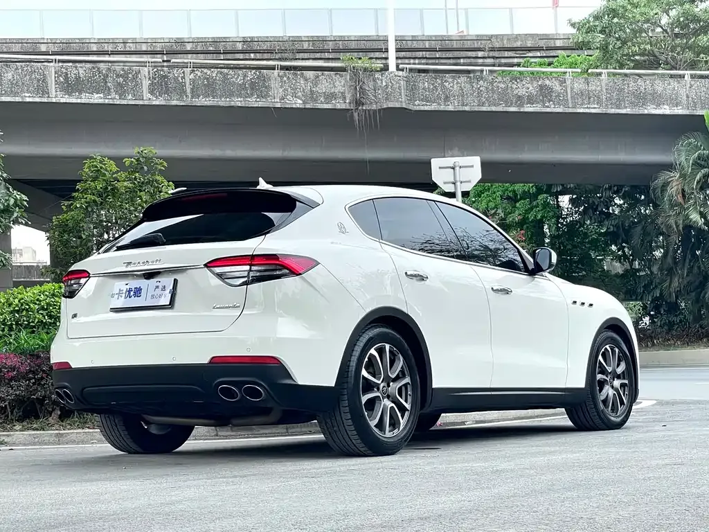 Maserati Levante — фото 9
