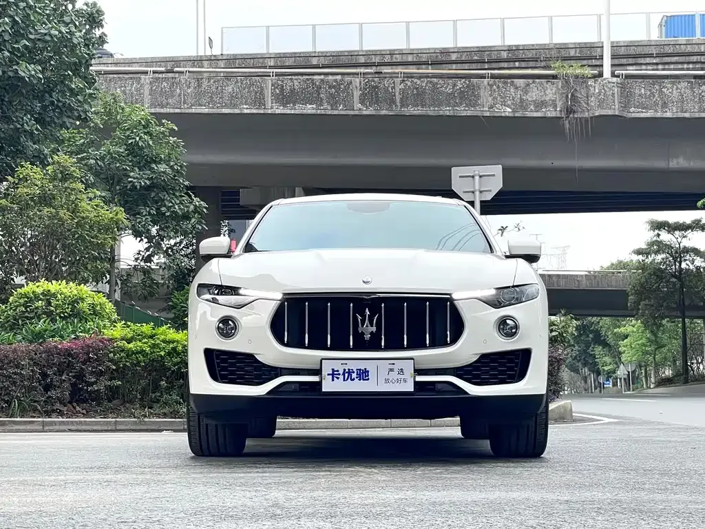 Maserati Levante — фото 6