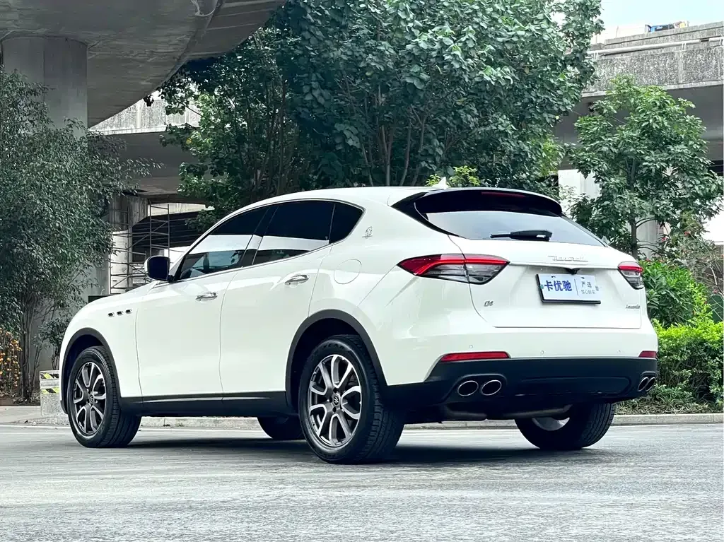 Maserati Levante — фото 8