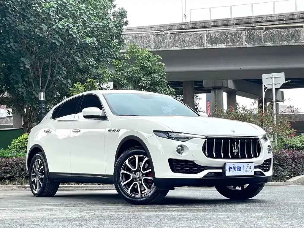 Maserati Levante — фото 10