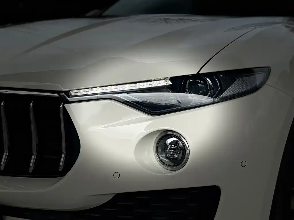 Maserati Levante — фото 4