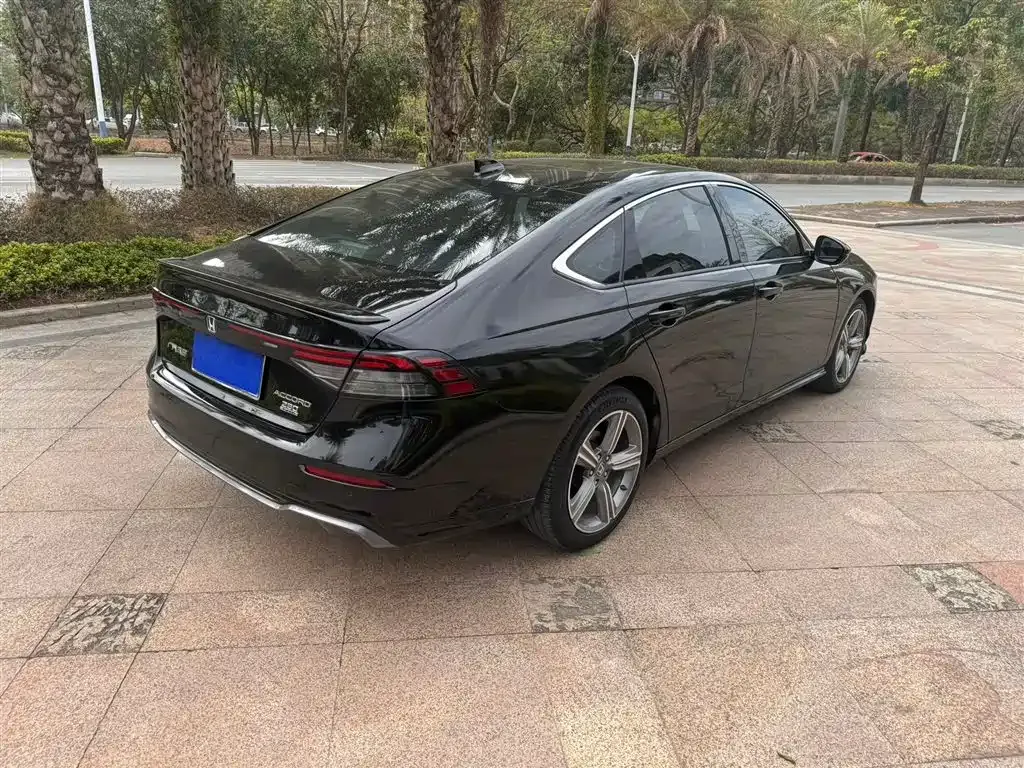 Honda Accord — фото 6