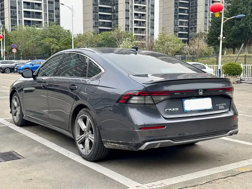 Honda Accord — фото 6