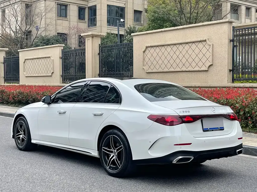 Mercedes-Benz E-Class (Import) — фото 7