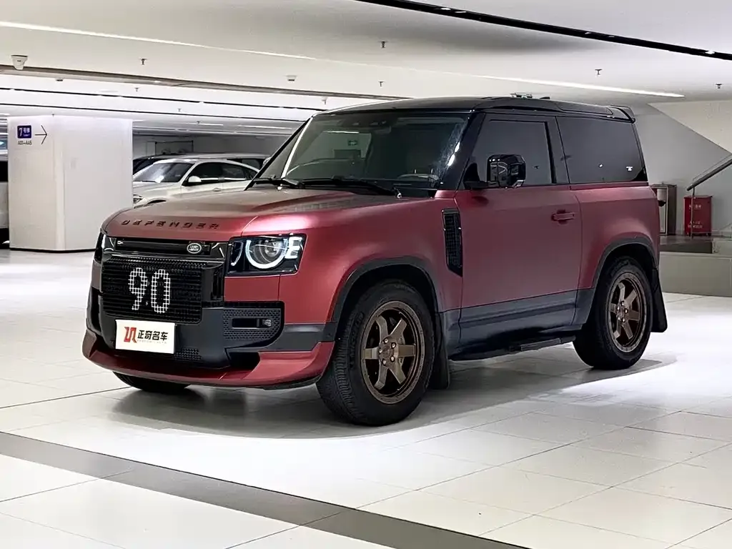 Land Rover Defender — фото 1