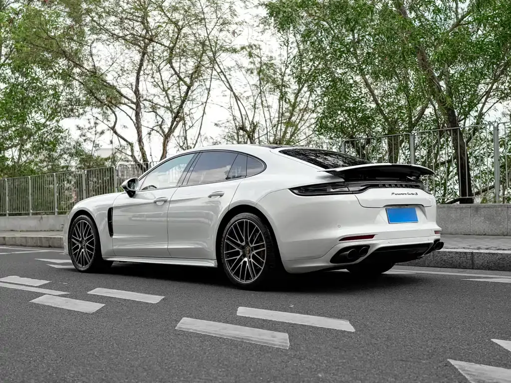 Porsche Panamera — фото 9