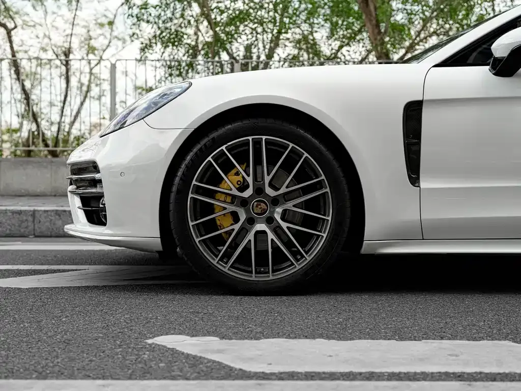Porsche Panamera — фото 10