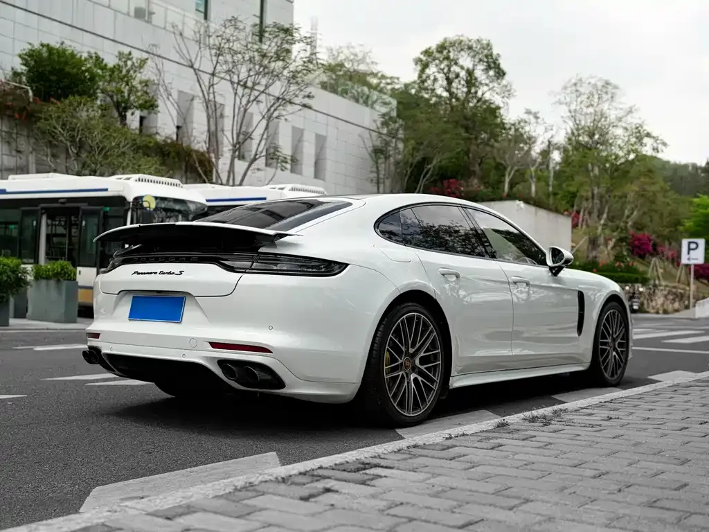 Porsche Panamera — фото 7
