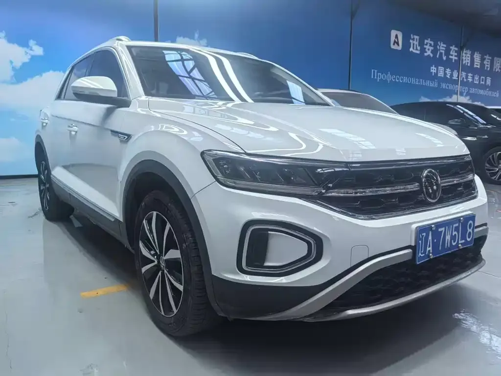 Volkswagen T-Roc 2023 из CN, фото 1