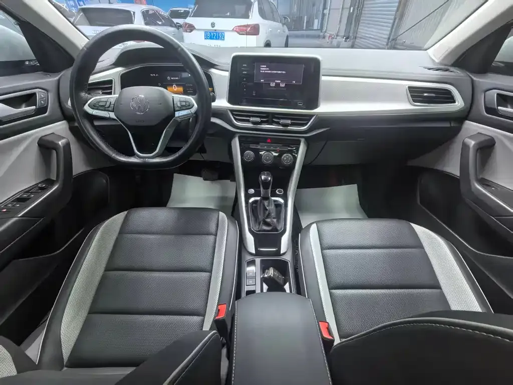 Volkswagen T-Roc 2023 из CN, фото 9