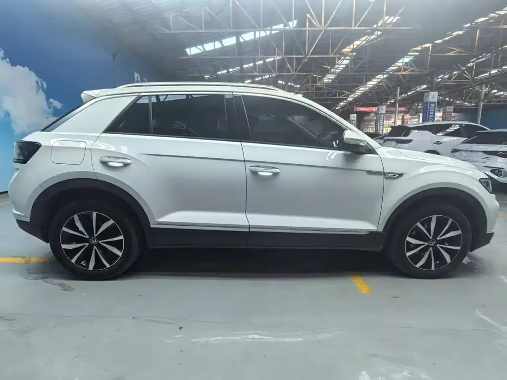 Volkswagen T-Roc 2023 из CN, фото 6