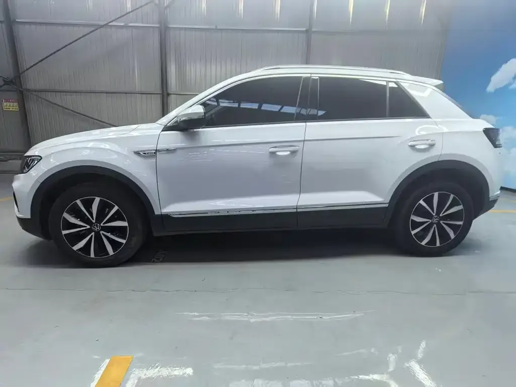 Volkswagen T-Roc 2023 из CN, фото 4