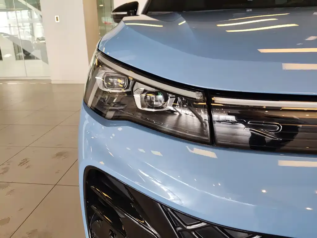 Volkswagen Tiguan L 2024 из CN, фото 9