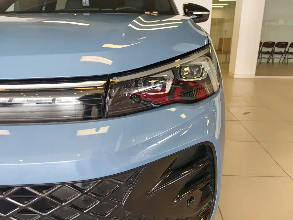Volkswagen Tiguan L 2024 из CN, фото 5
