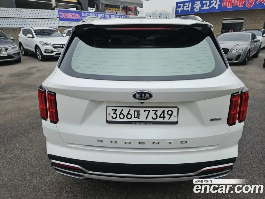 Kia Sorento — фото 5