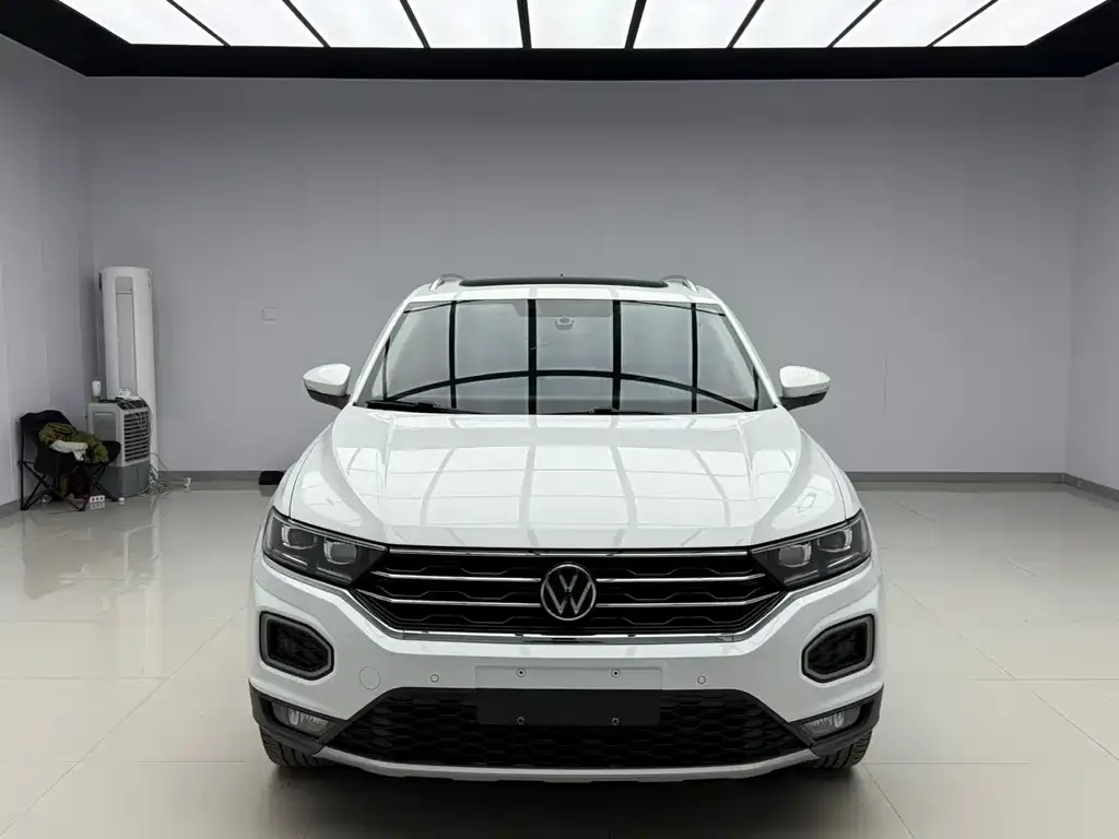 Volkswagen T-Roc — фото 2