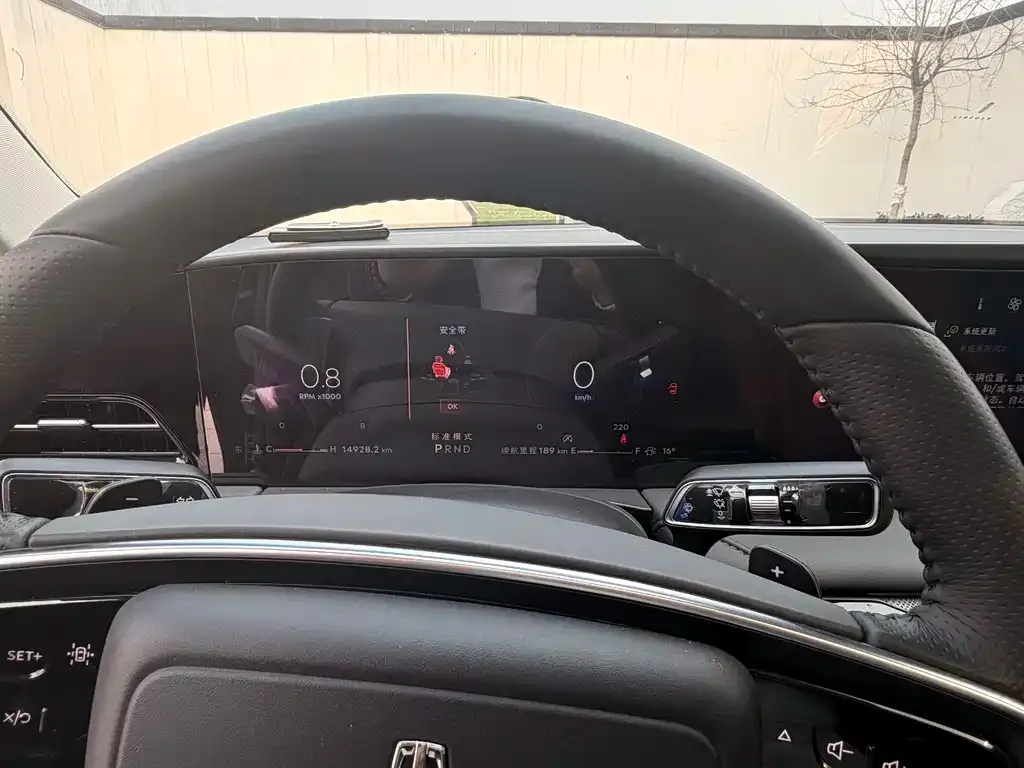 Lincoln Z 2025 из CN, фото 4