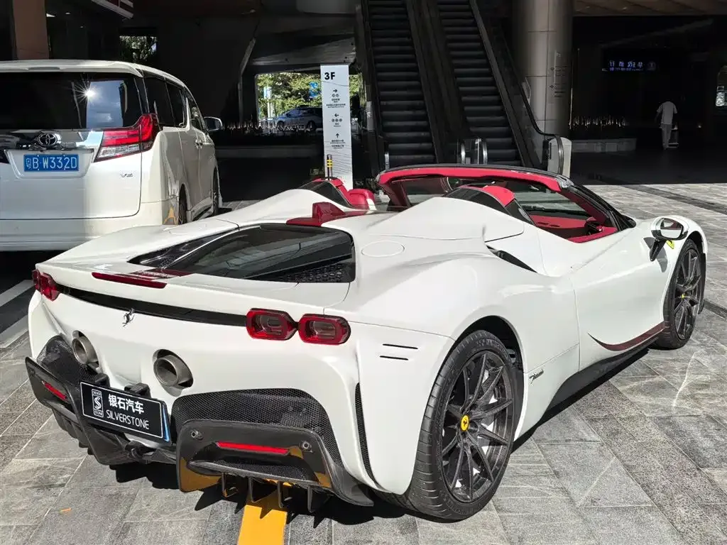 Ferrari SF90 2023 из CN, фото 6