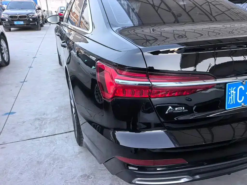 Audi A6L — фото 5