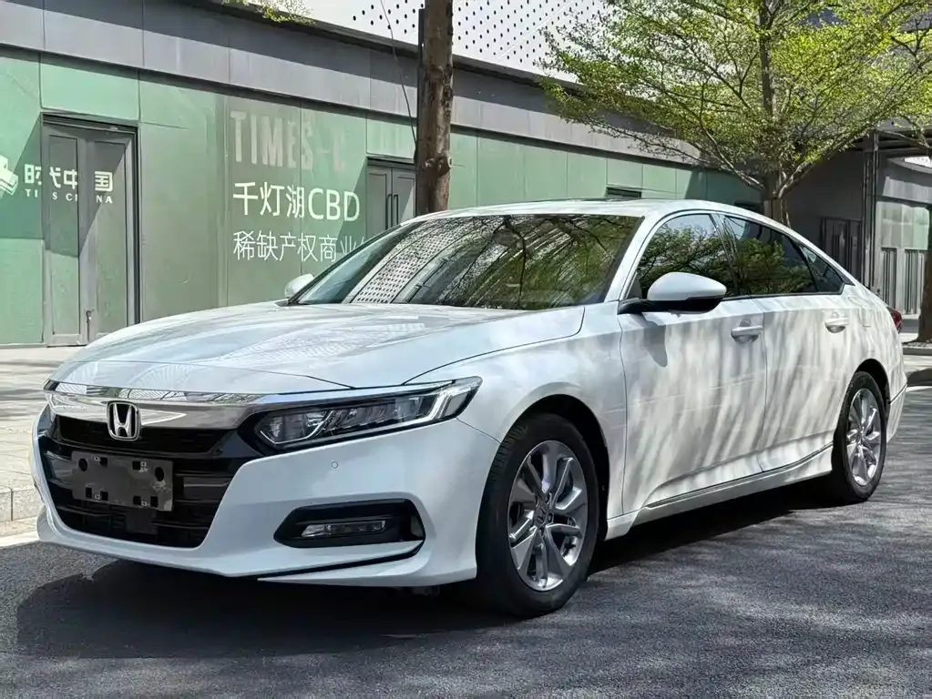 Honda Accord — фото 5
