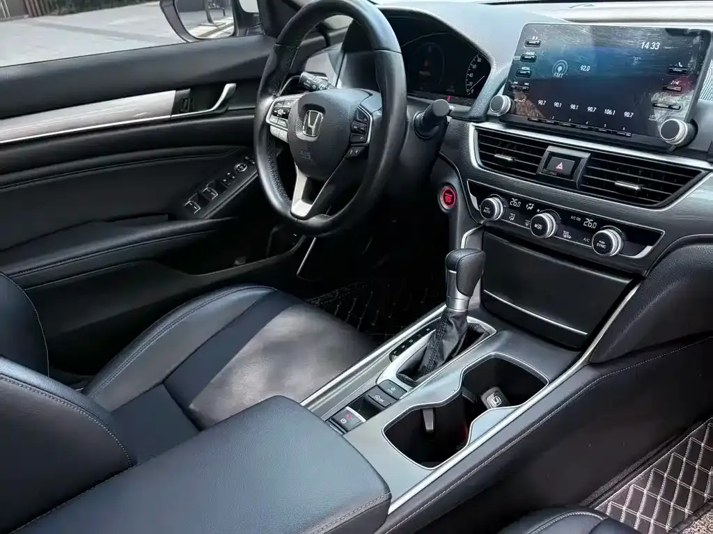 Honda Accord — фото 4