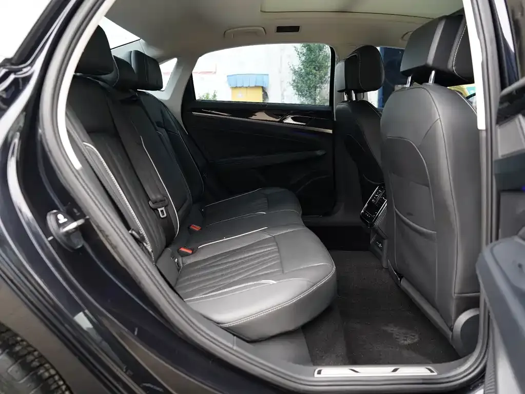 Volkswagen Passat 2022 из CN, фото 3