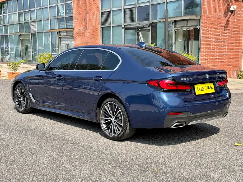 BMW 5 Series — фото 6