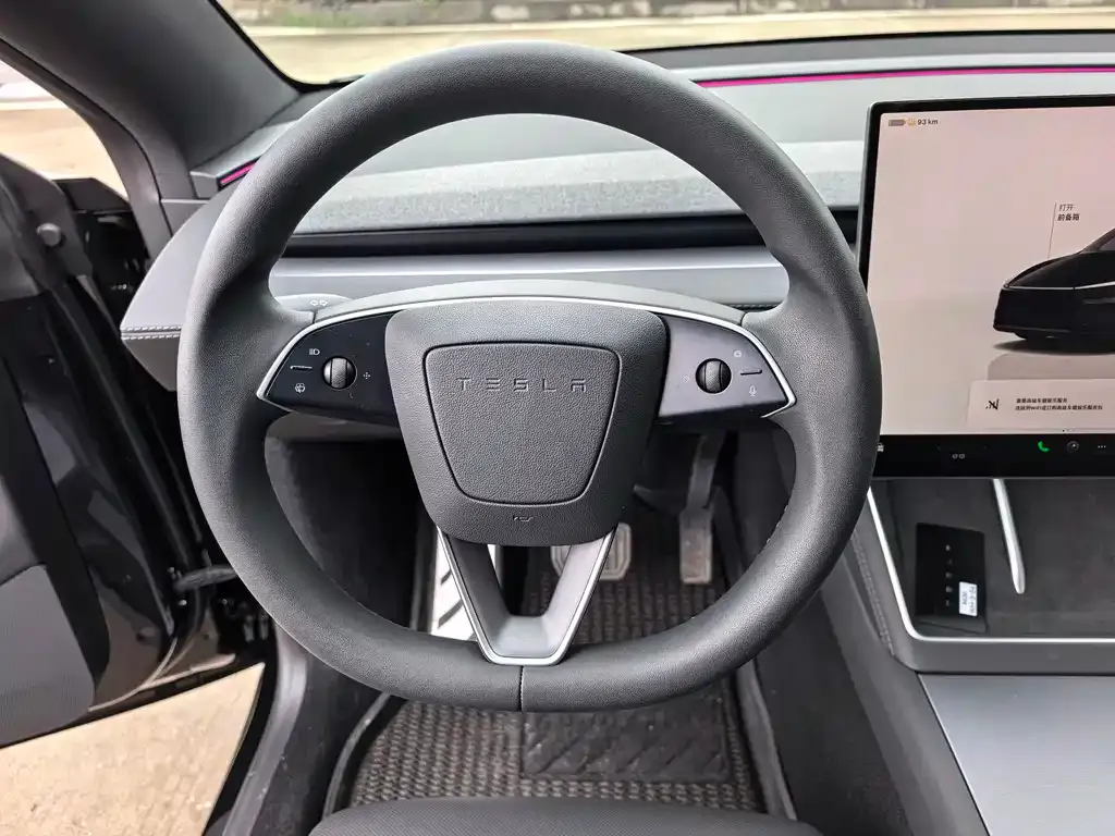 Tesla Model Y L — фото 2