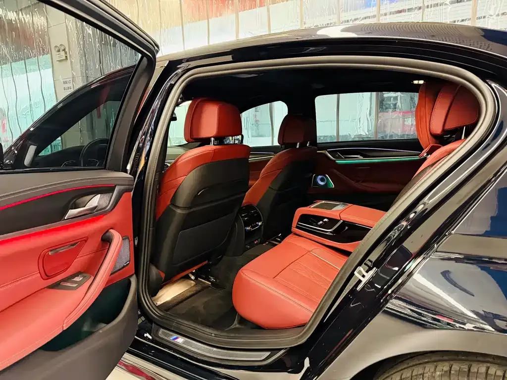 BMW 5 Series 2022 из CN, фото 6
