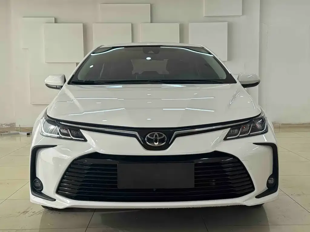 Toyota Corolla — фото 3