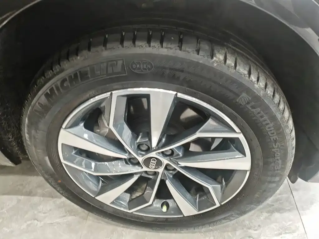 Audi Q5L 2021 из CN, фото 7