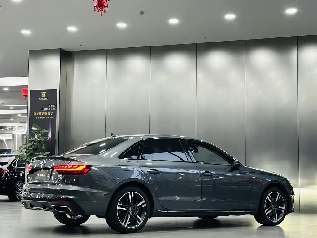 Audi A4L — фото 8