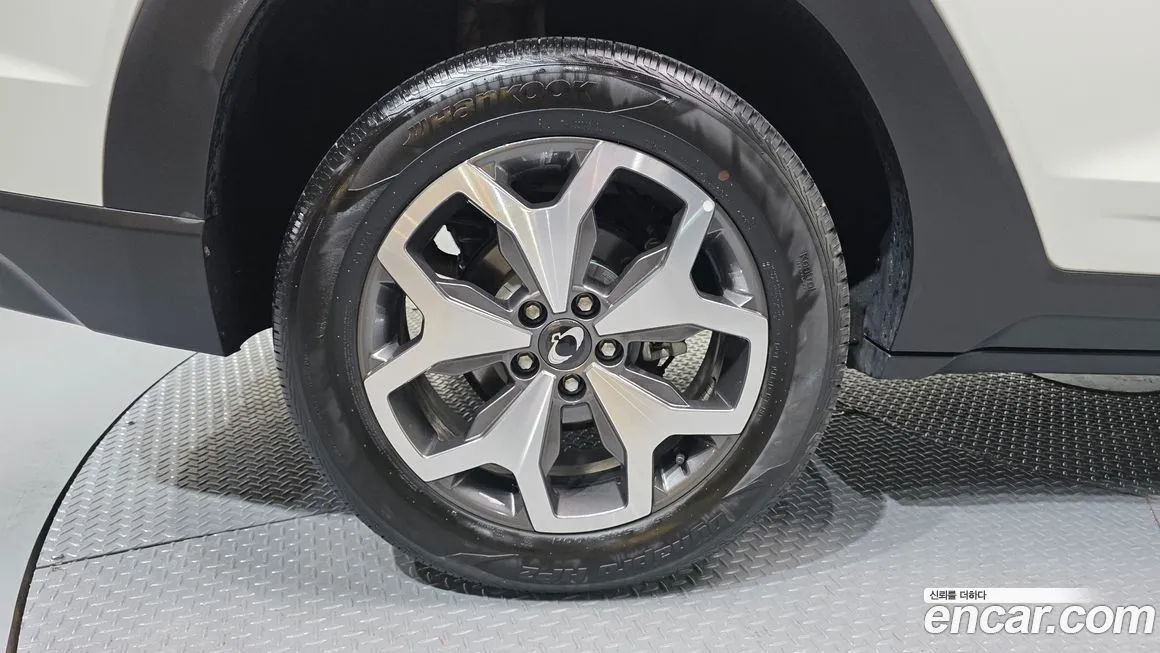 KG Mobility (Ssangyong) Torres — фото 4