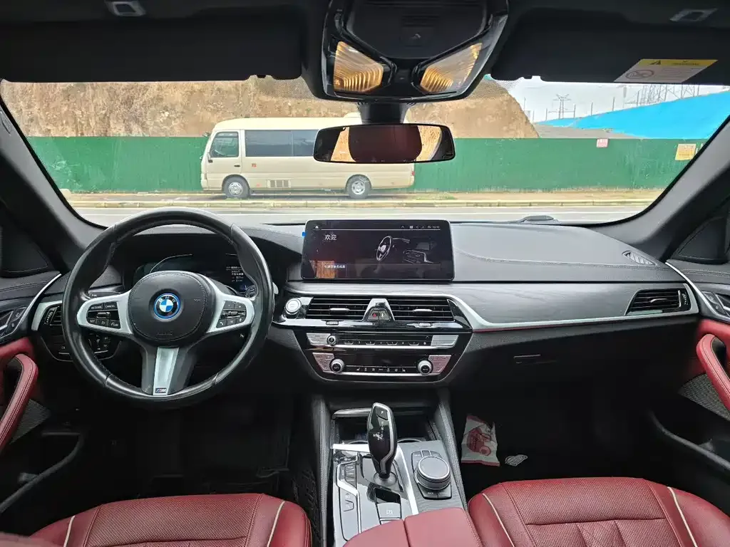 BMW 5 Series New Energy — фото 4