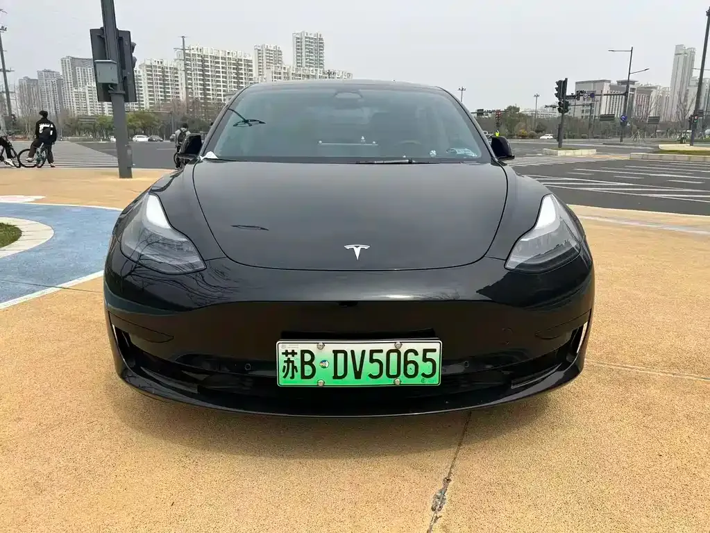 Tesla Model 3 — фото 7