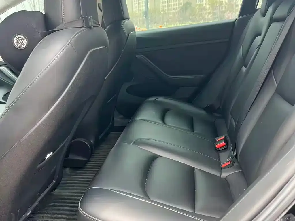 Tesla Model 3 — фото 2