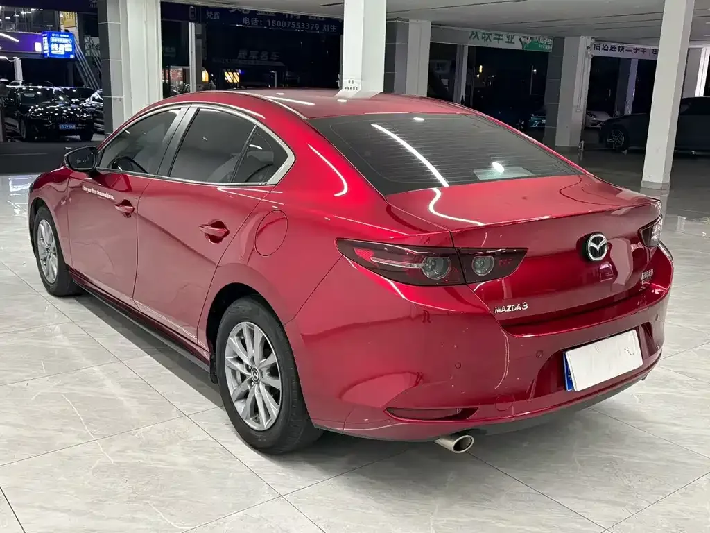 Mazda 3 Axela — фото 3