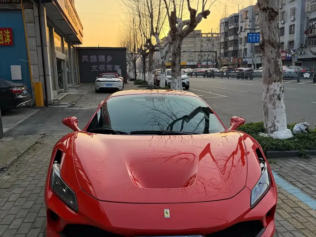 Ferrari F8