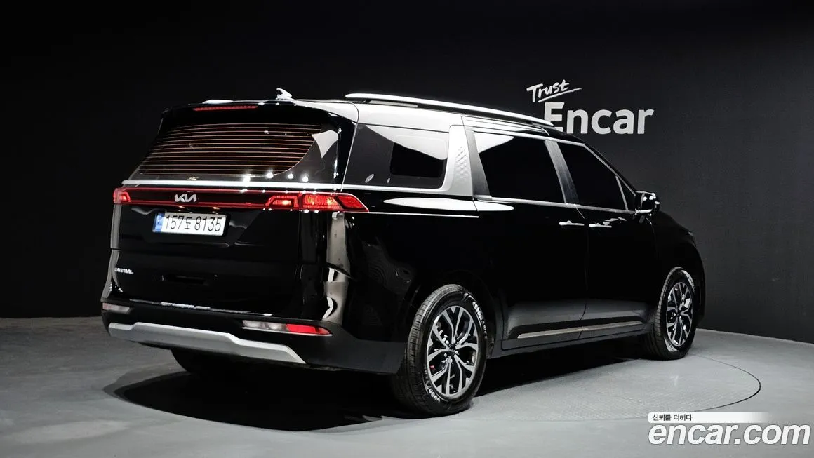 Kia Carnival — фото 4