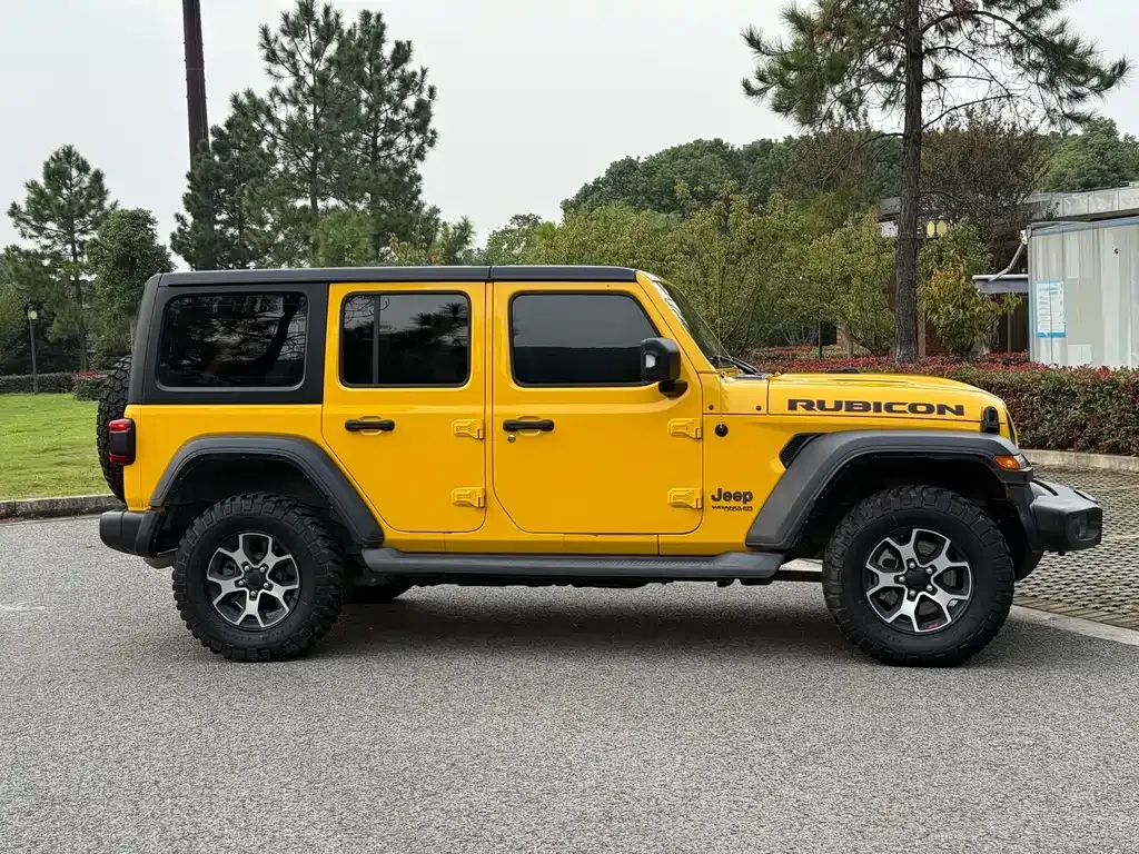 Jeep Wrangler — фото 6