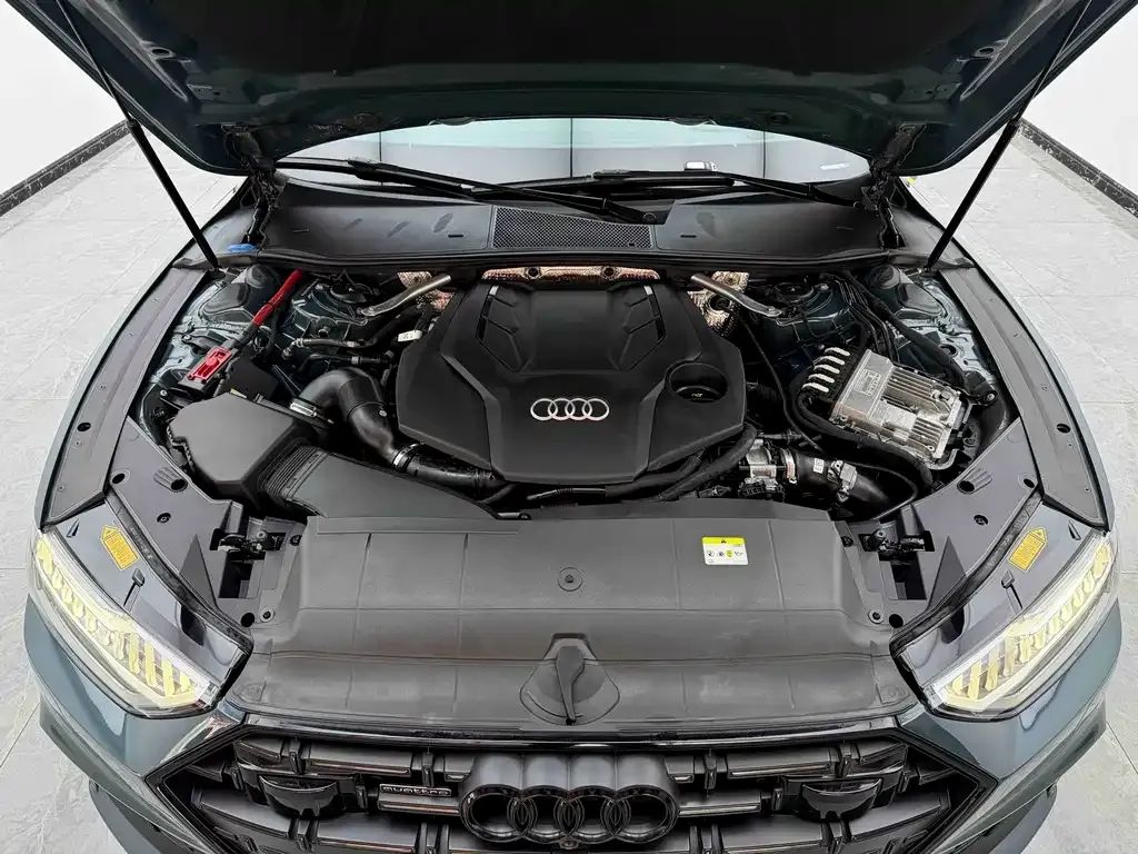 Audi A7L — фото 7