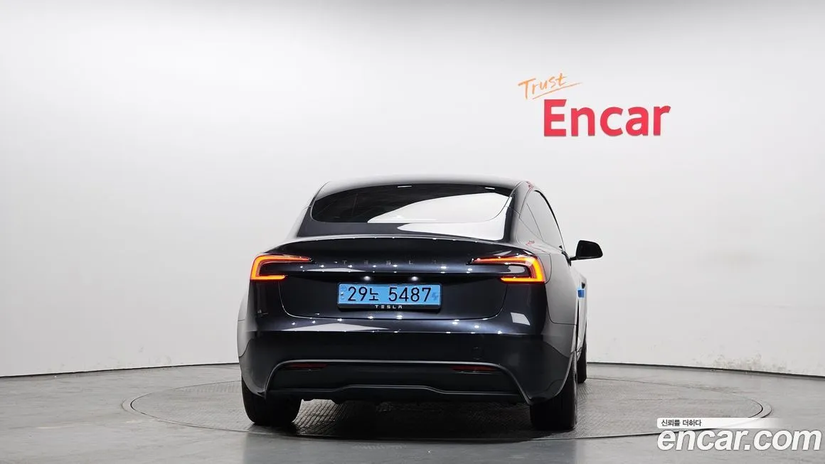 Tesla Model 3 2024 из KR, фото 2