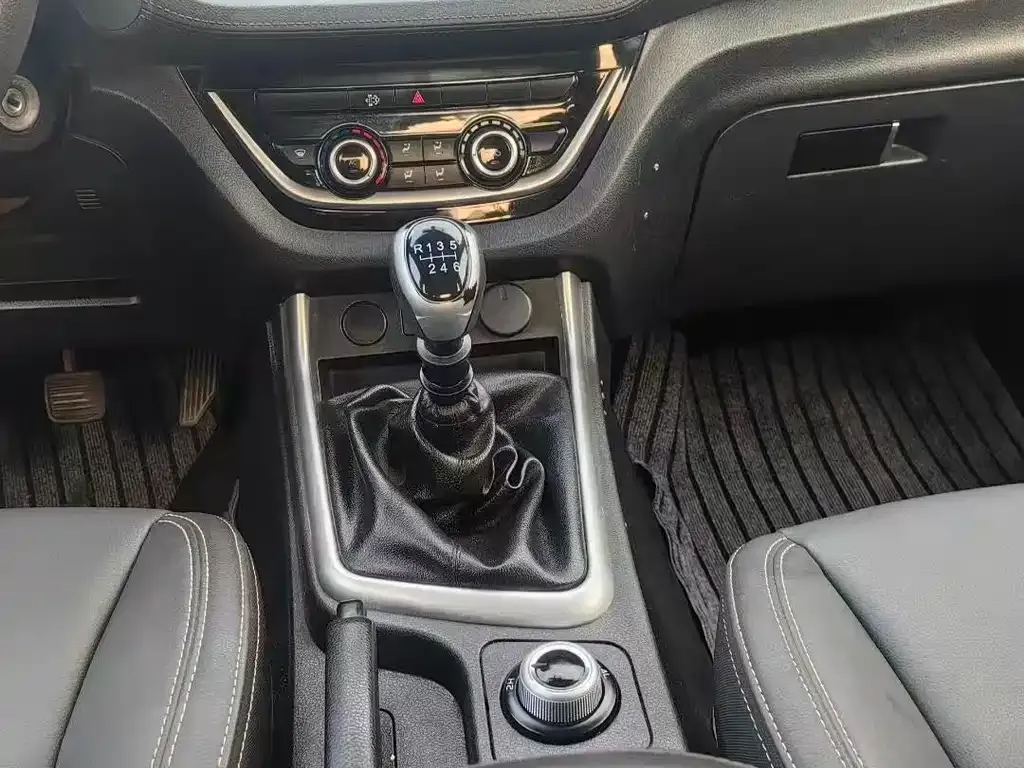 Isuzu RE-MAX 2024 из CN, фото 6